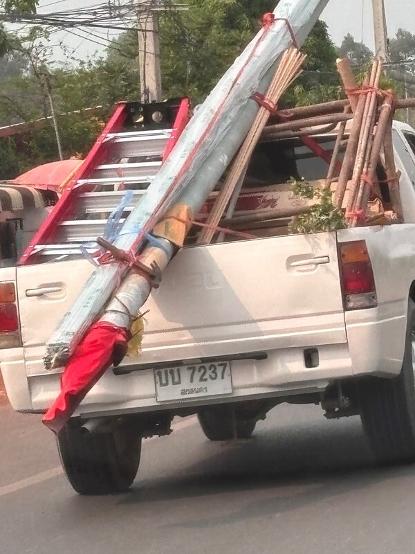 a hammer securing a rope