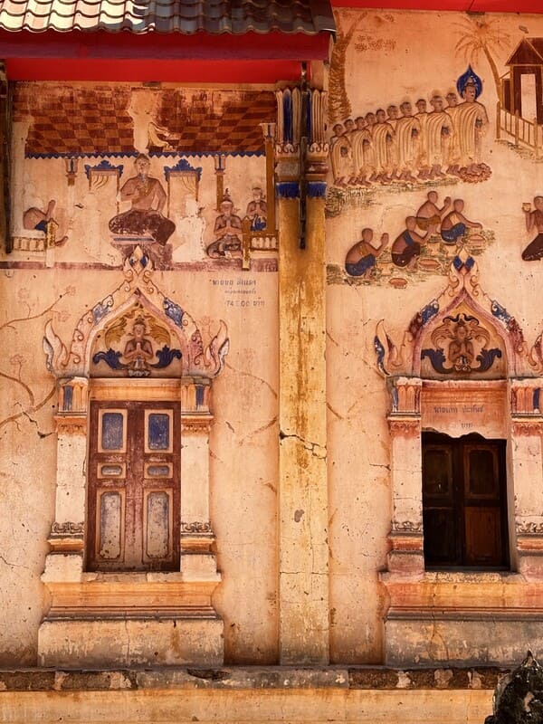 the stucco patterns of the old building